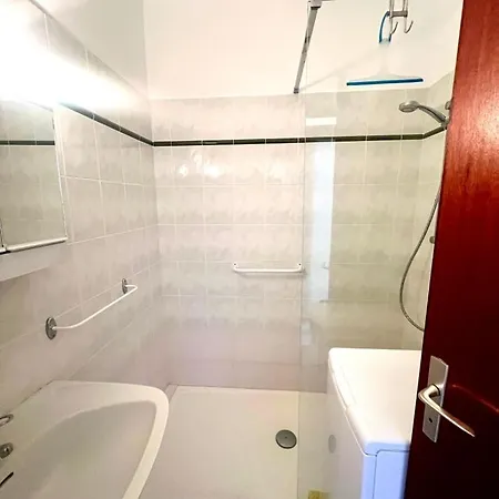 Thermale De - Balcon, Ascenseur, Wifi, Parking Apartamento